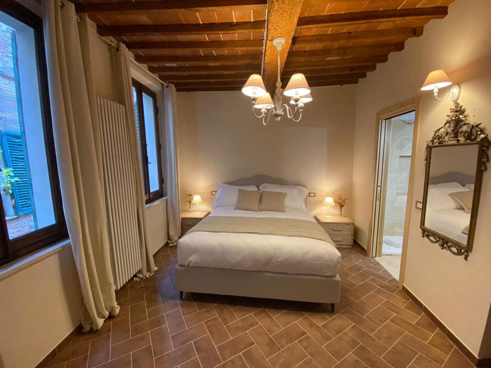 Lastamperia19 Camere-Rooms Montepulciano Luaran gambar