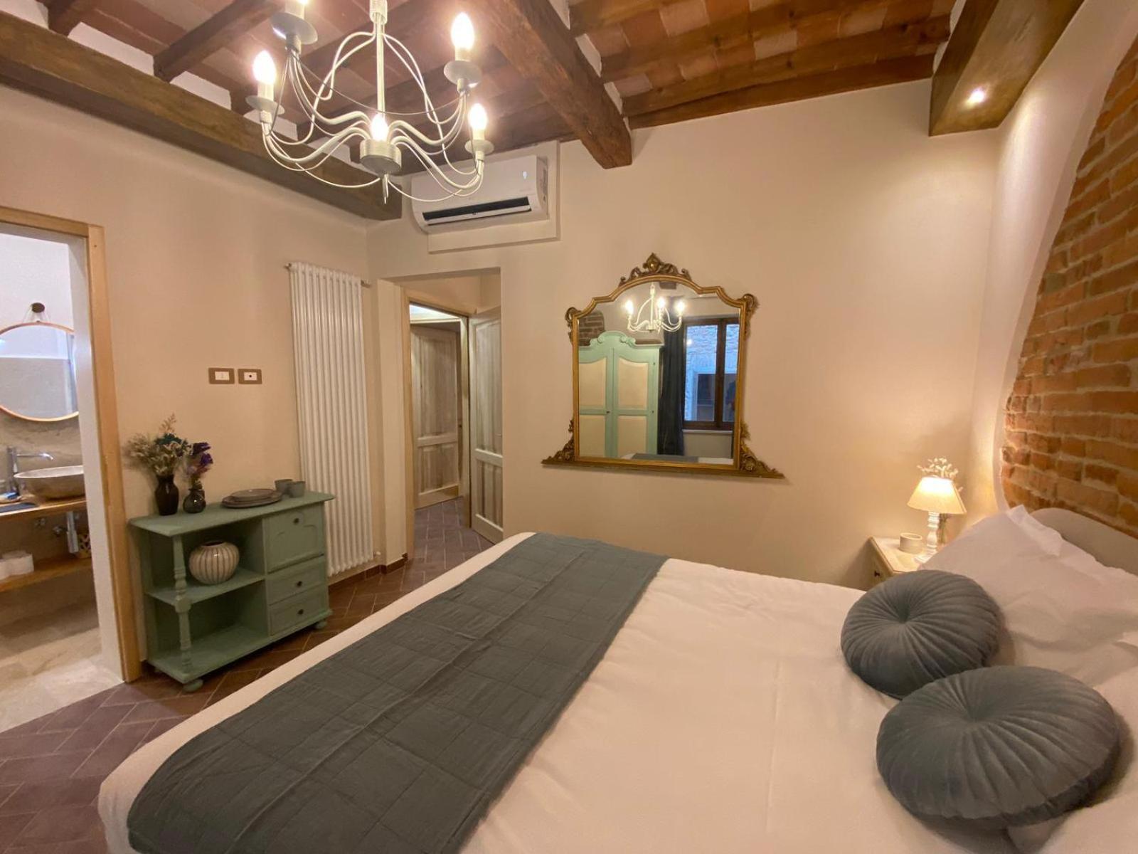 Lastamperia19 Camere-Rooms Montepulciano Luaran gambar