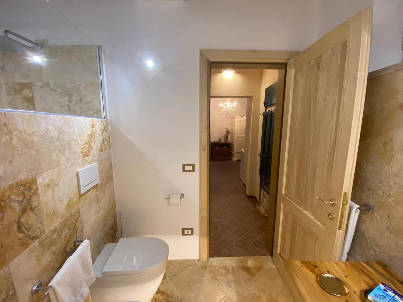Lastamperia19 Camere-Rooms Montepulciano Luaran gambar