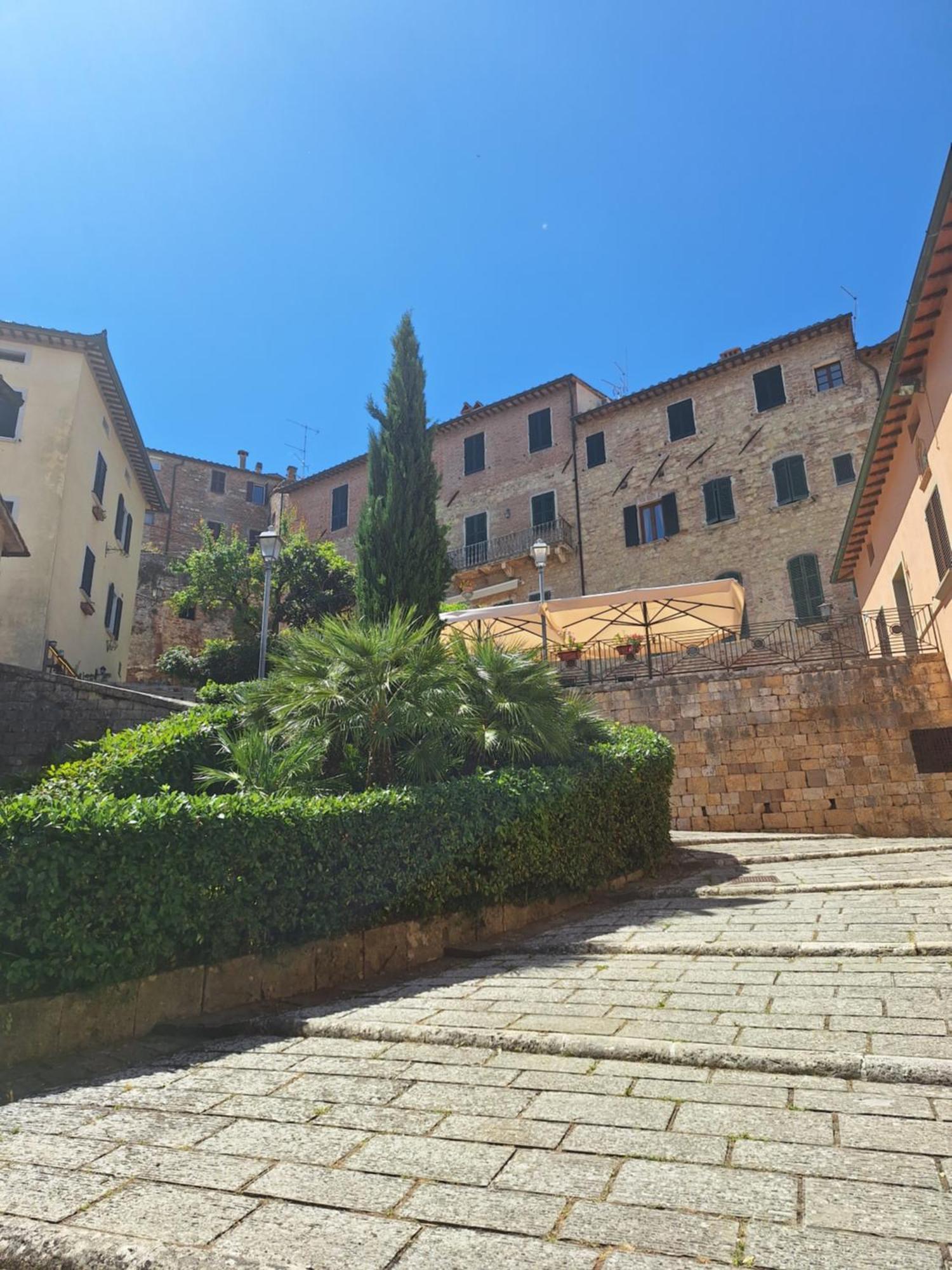 Lastamperia19 Camere-Rooms Montepulciano Luaran gambar