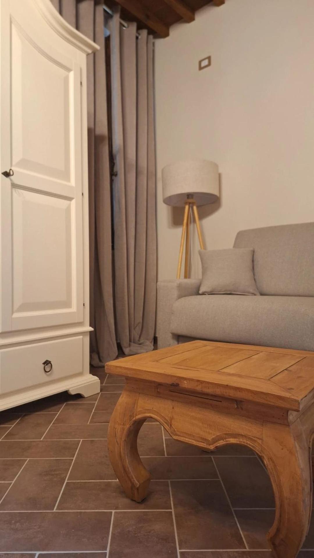Lastamperia19 Camere-Rooms Montepulciano Luaran gambar